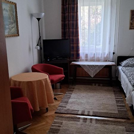 Villa Julia Budapeşte Dış mekan fotoğraf